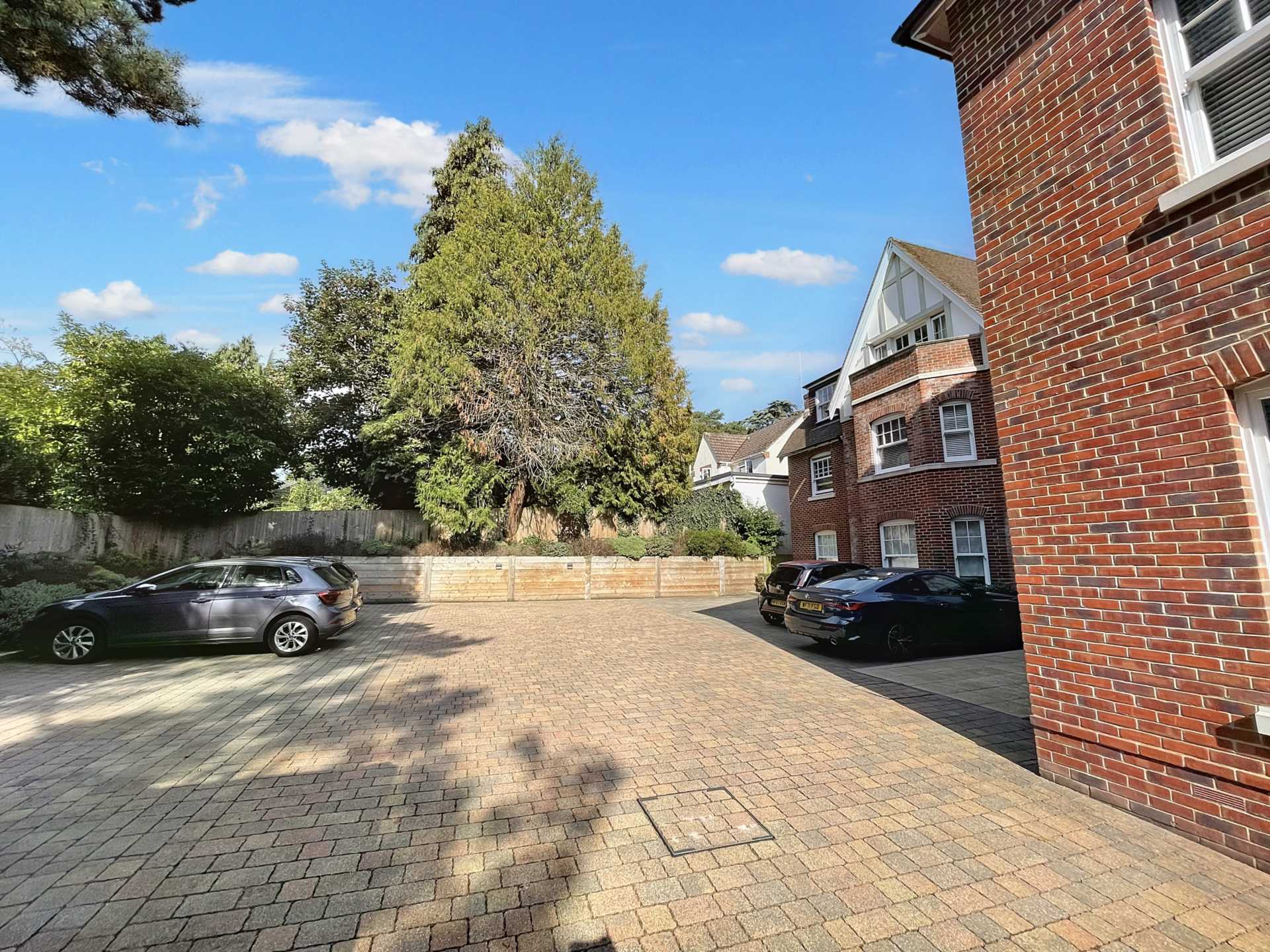 Talbot Woods, Bournemouth * Luxury Apartment *, Image 17