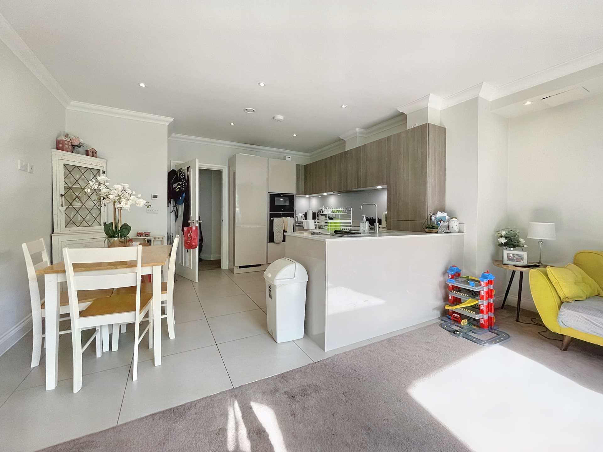 Talbot Woods, Bournemouth * Luxury Apartment *, Image 6