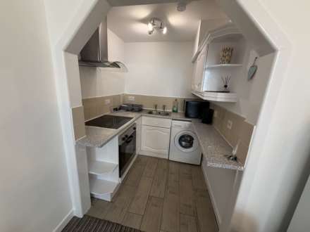 WEST CLIFF , Bournemoutn* Close to Beach*, Image 9