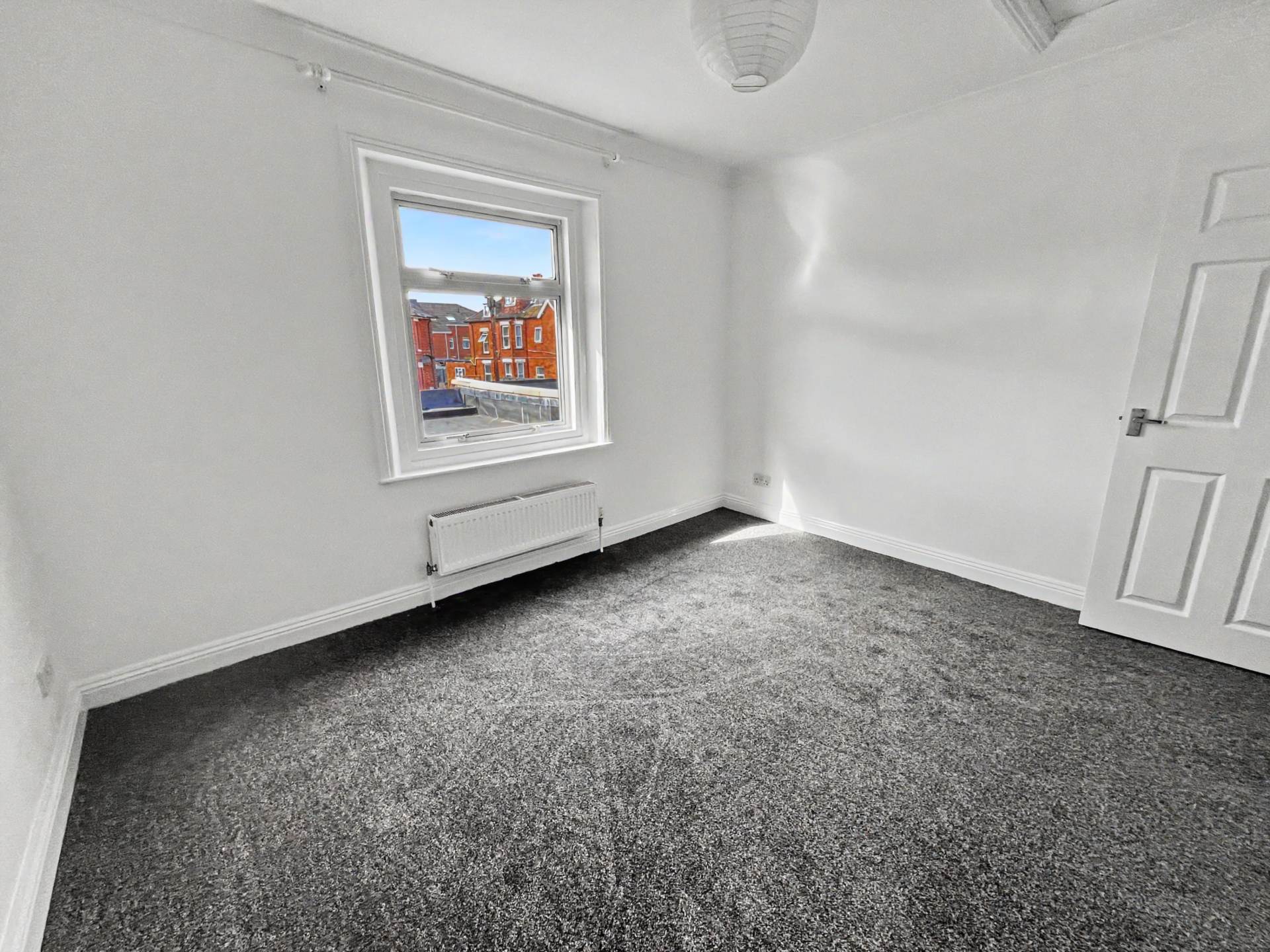 Holdenhurst Road , Bournemouth * Miasonette *, Image 10