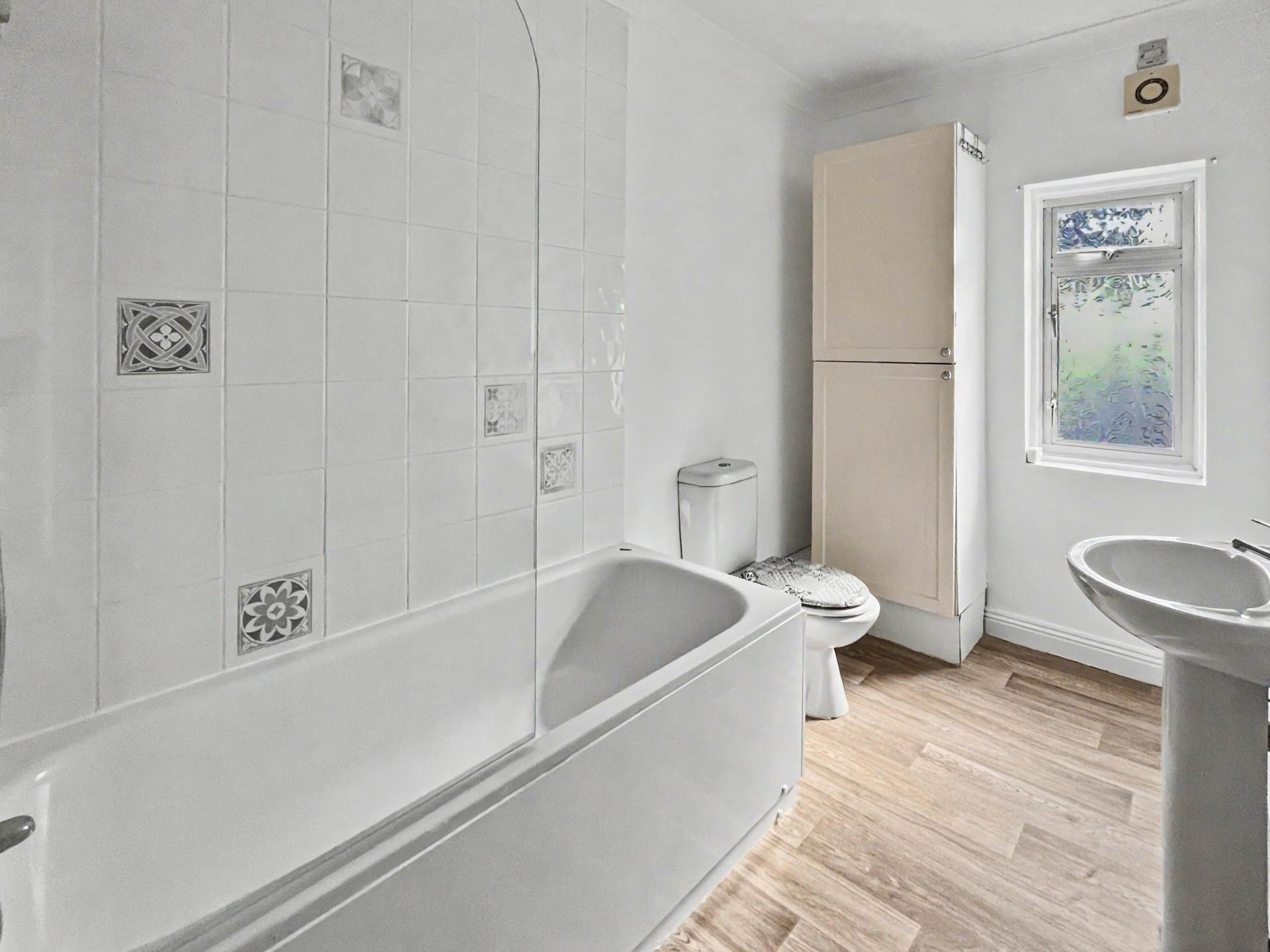 Holdenhurst Road , Bournemouth * Miasonette *, Image 7