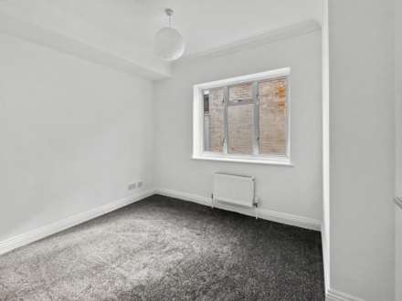 Holdenhurst Road , Bournemouth * Miasonette *, Image 6