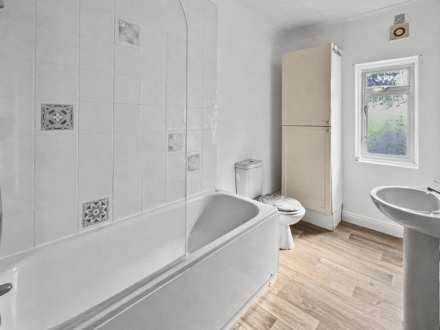 Holdenhurst Road , Bournemouth * Miasonette *, Image 7