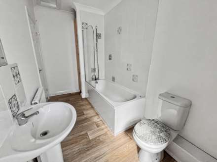 Holdenhurst Road , Bournemouth * Miasonette *, Image 8