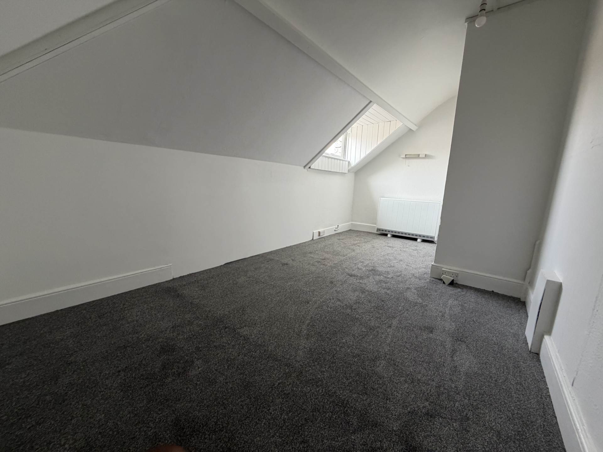 Central Bournemouth * Modernised Flat *, Image 8