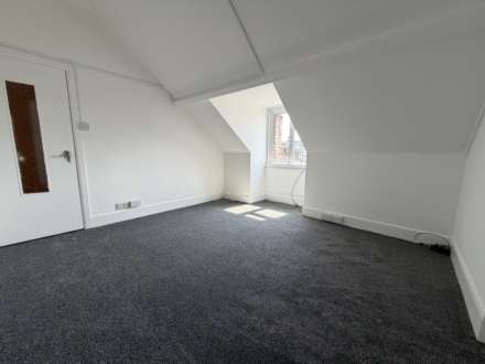 Central Bournemouth * Modernised Flat *, Image 4