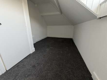 Central Bournemouth * Modernised Flat *, Image 7