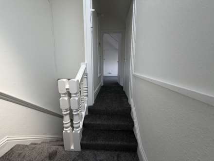 Central Bournemouth * Modernised Flat *, Image 9