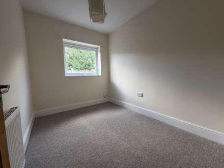 Kings Park , Bournemouth * Garden Flat *, Image 14