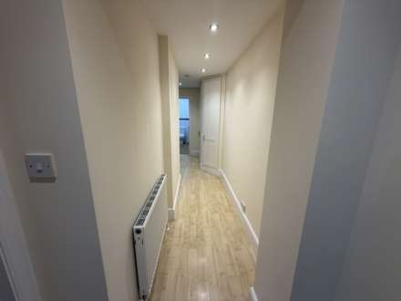 Kings Park , Bournemouth * Garden Flat *, Image 18