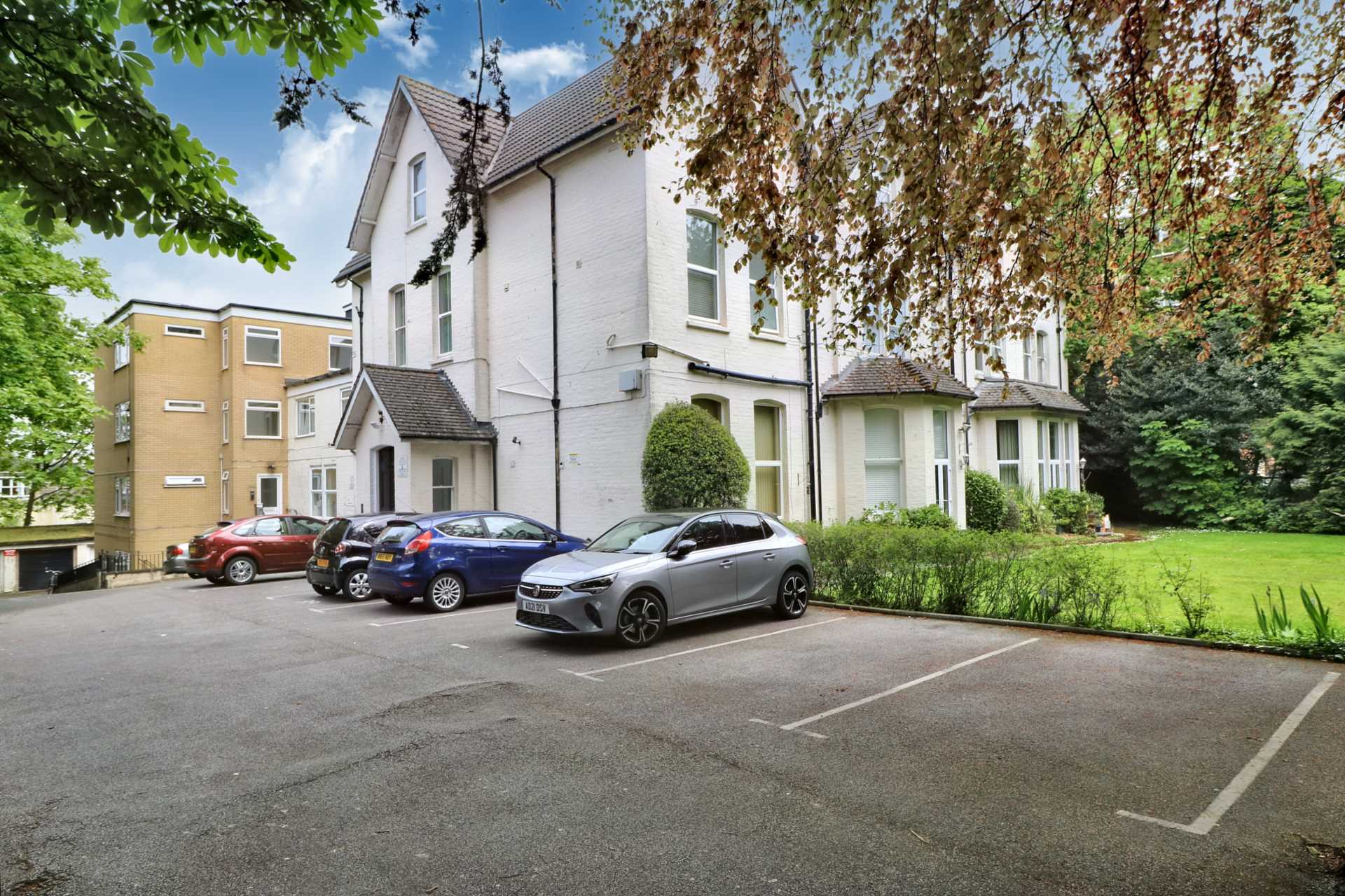 One bedroom flat in Bournemouth, Image 1
