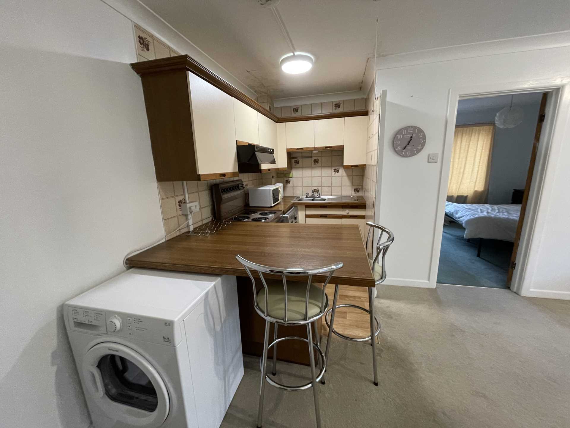 One bedroom flat in Bournemouth, Image 3