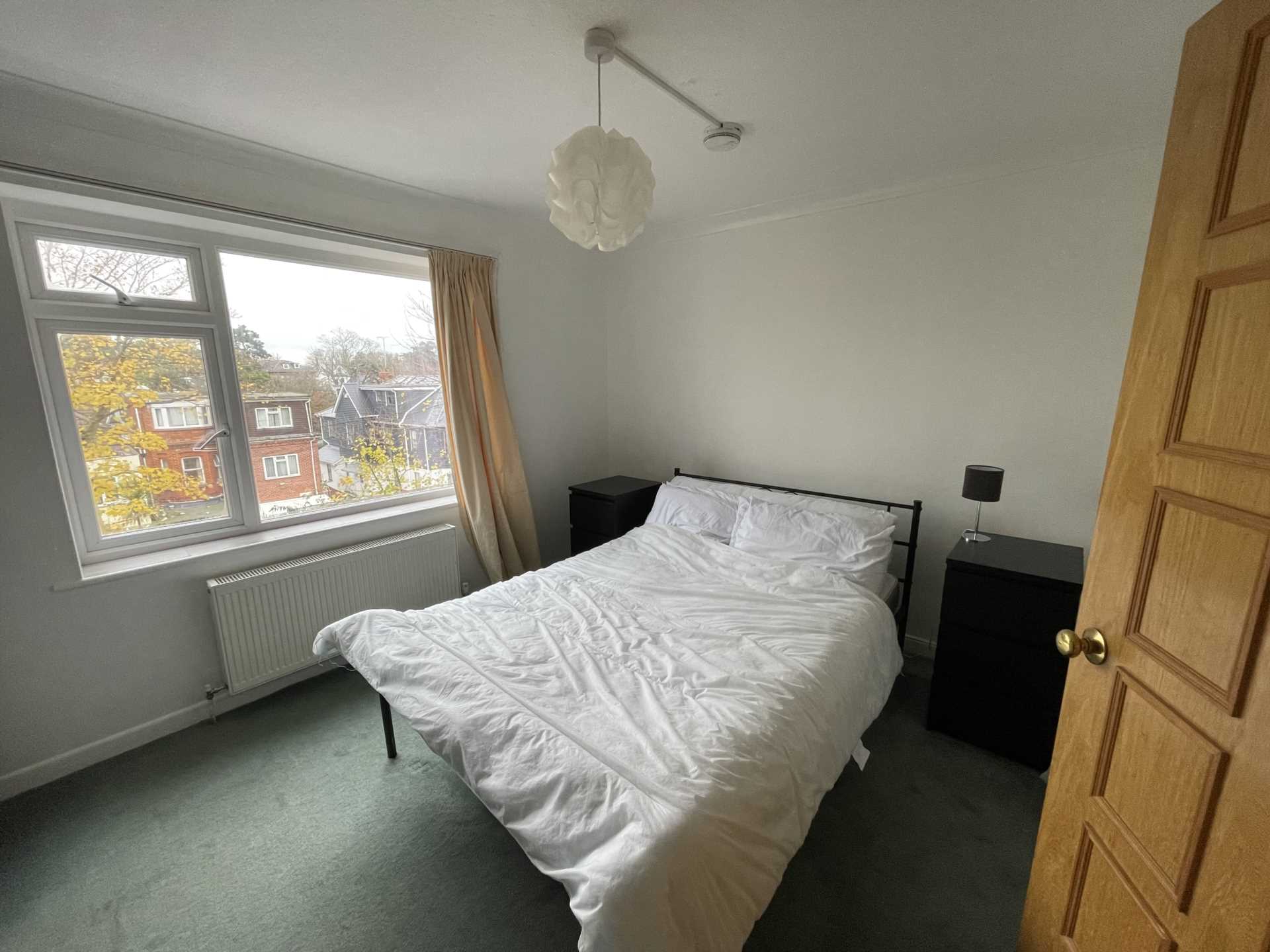 One bedroom flat in Bournemouth, Image 5