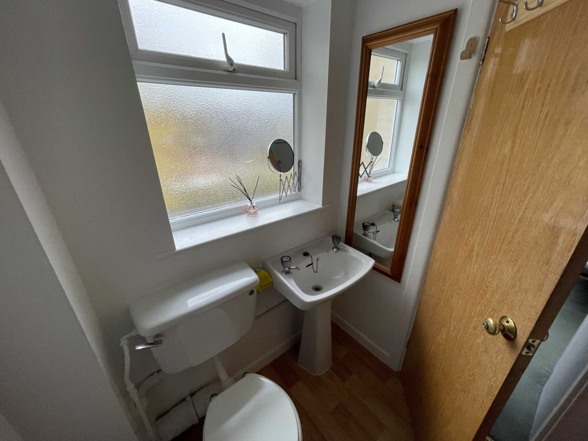 One bedroom flat in Bournemouth, Image 7