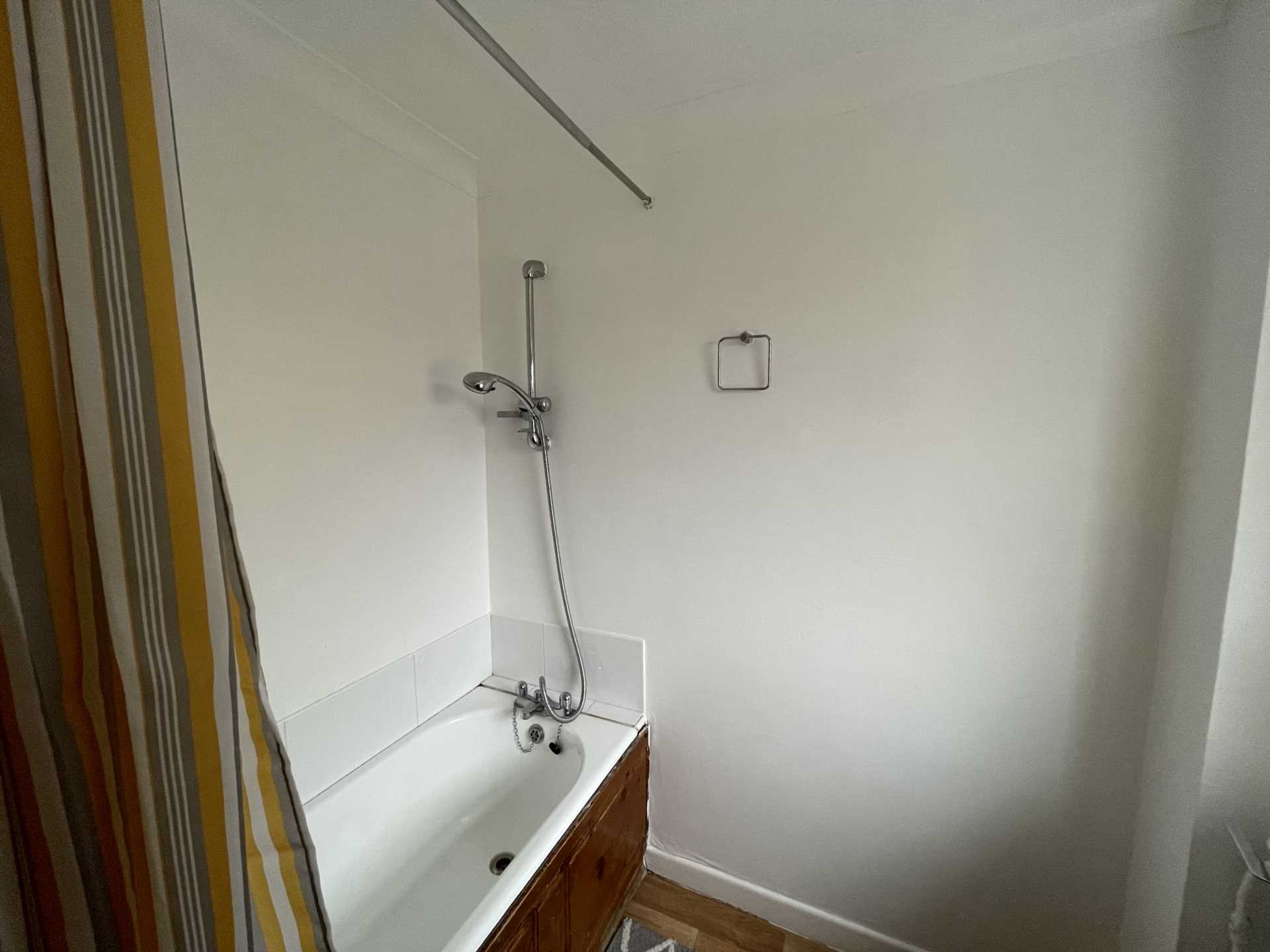 One bedroom flat in Bournemouth, Image 8