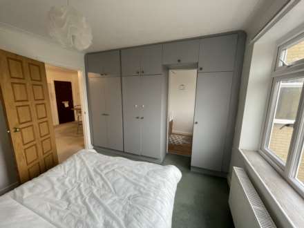 One bedroom flat in Bournemouth, Image 6