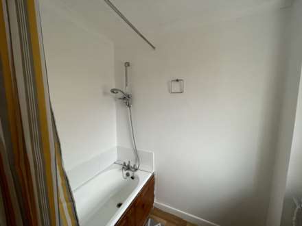 One bedroom flat in Bournemouth, Image 8