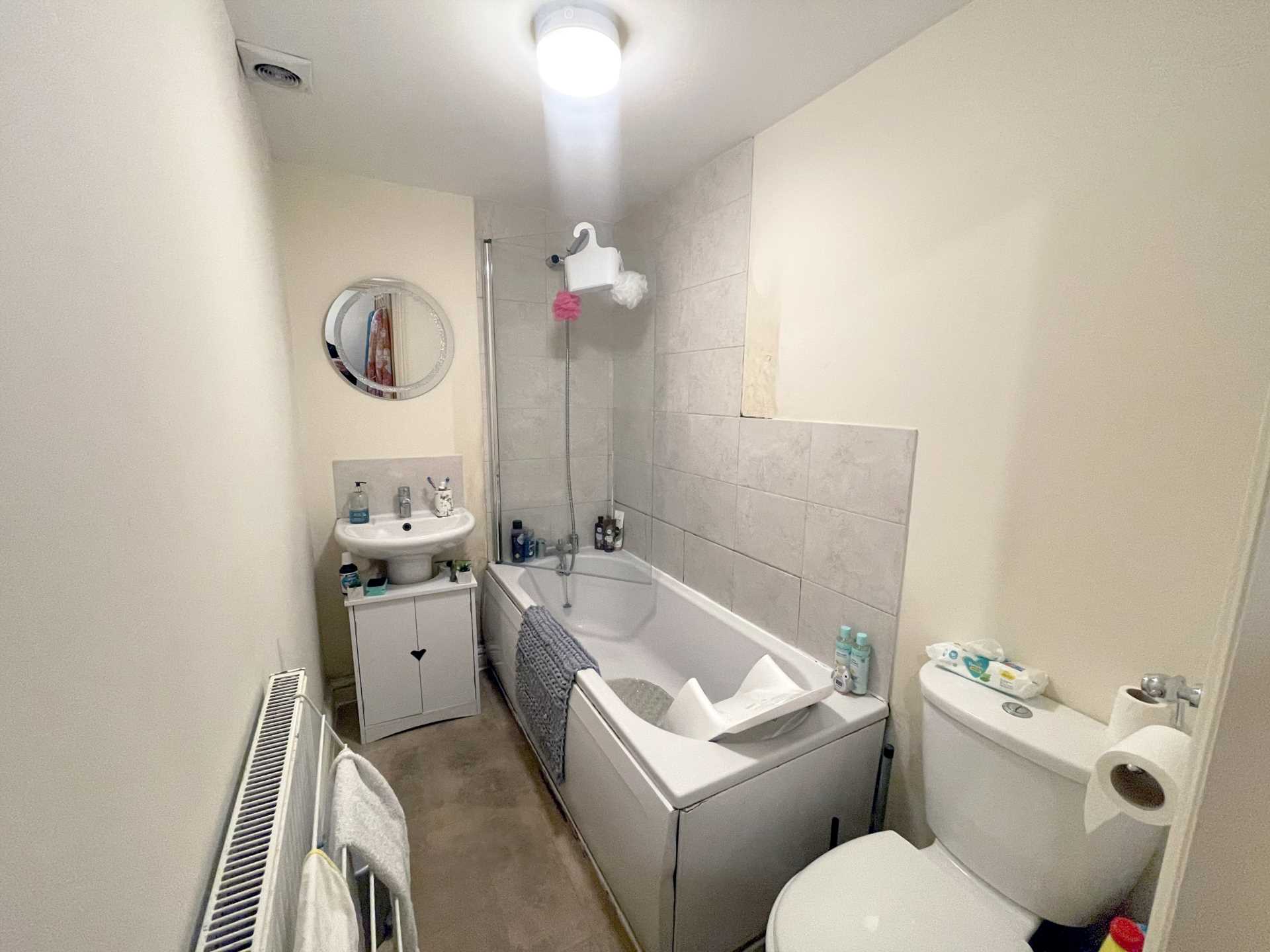 Palmerston Road, Bournemouth * Garden Flat *, Image 10