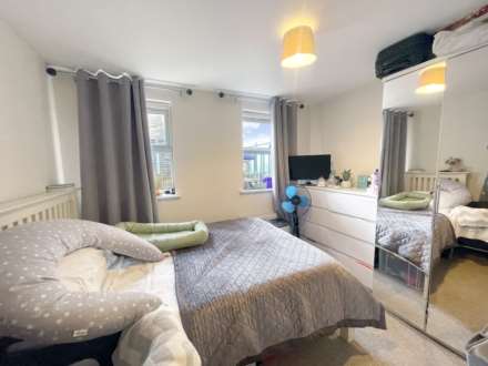 Palmerston Road, Bournemouth * Garden Flat *, Image 7