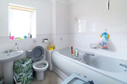 Close Boscombe Pier * Sea View*, Image 11