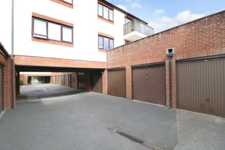 Close Boscombe Pier * Sea View*, Image 14