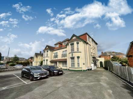 1 Bedroom Flat, Close Bournemouth Central Station , Holdenhurst Road
