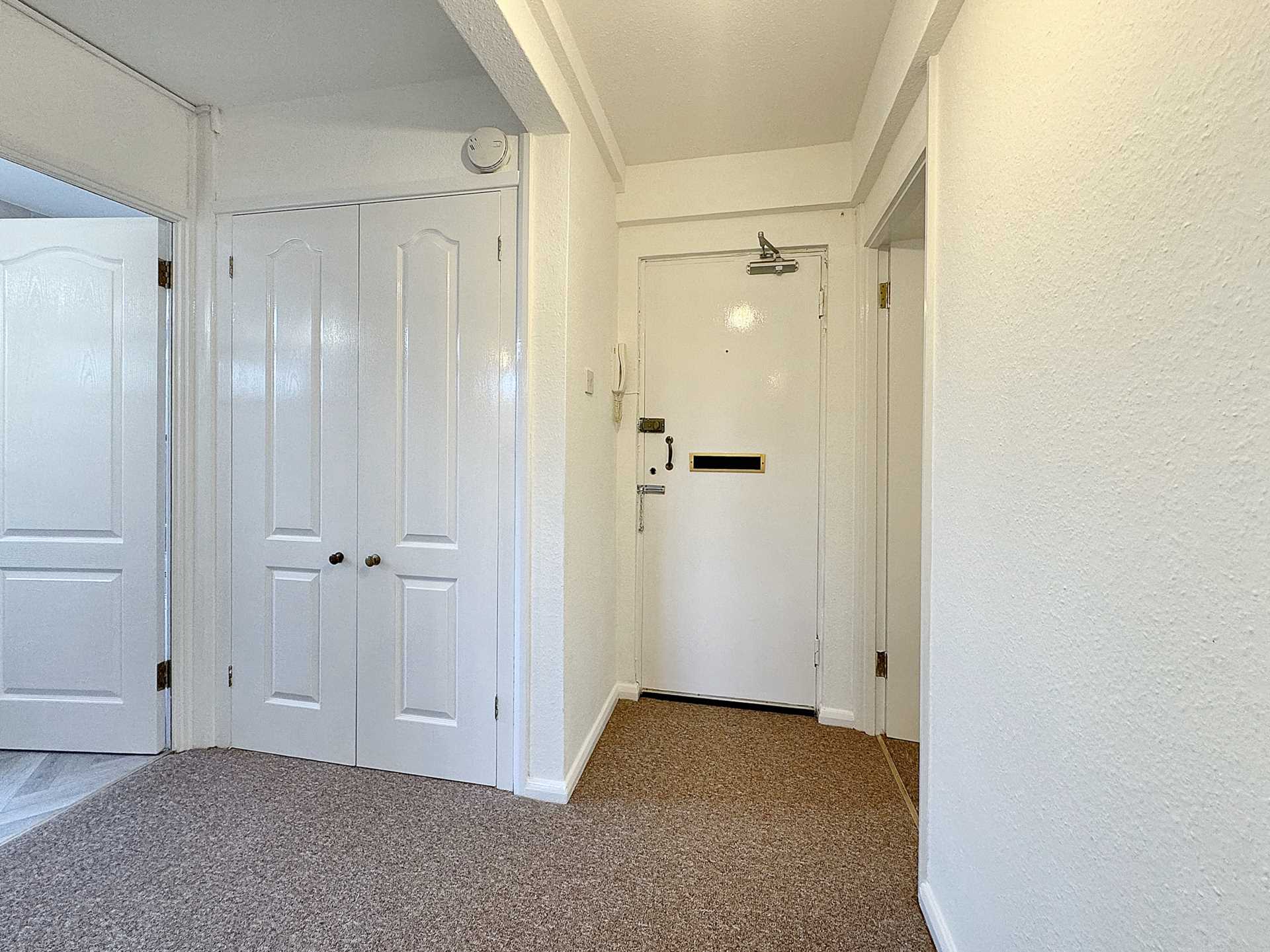 Great location, Branksome Wood Road, Bournemouth, Image 11