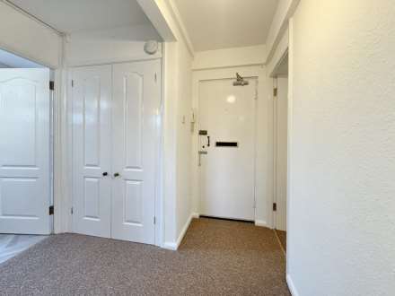 Great location, Branksome Wood Road, Bournemouth, Image 11