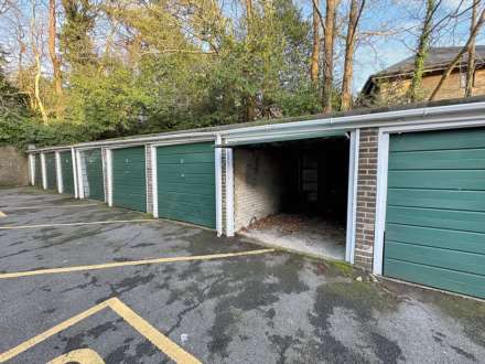 Great location, Branksome Wood Road, Bournemouth, Image 13