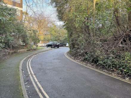 Great location, Branksome Wood Road, Bournemouth, Image 6