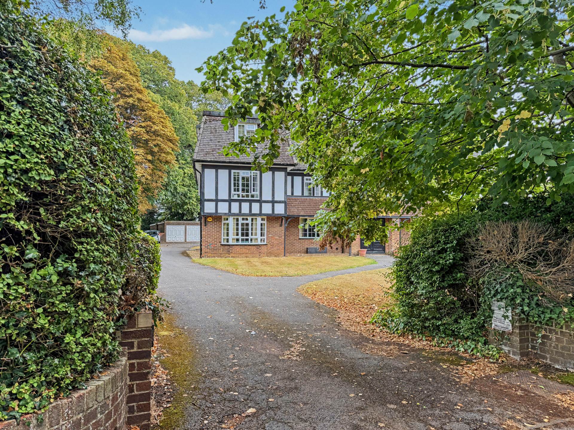 Dean Park,  Bournemouth * With Garage, Image 1