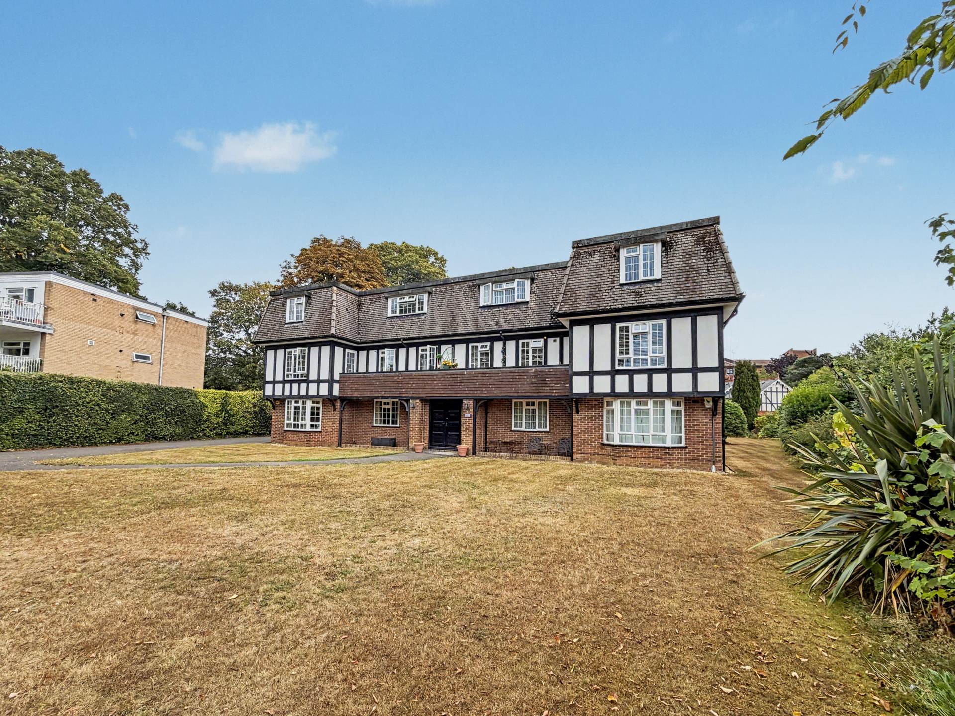 Dean Park,  Bournemouth * With Garage, Image 8