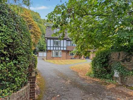 Dean Park,  Bournemouth * With Garage, Image 1