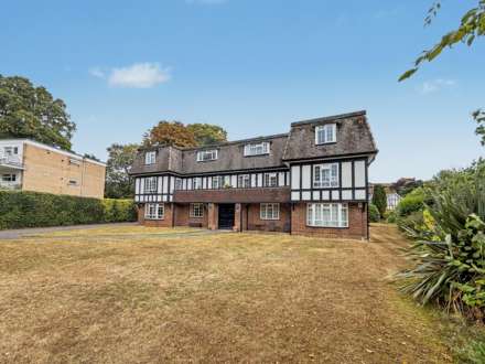 Dean Park,  Bournemouth * With Garage, Image 8