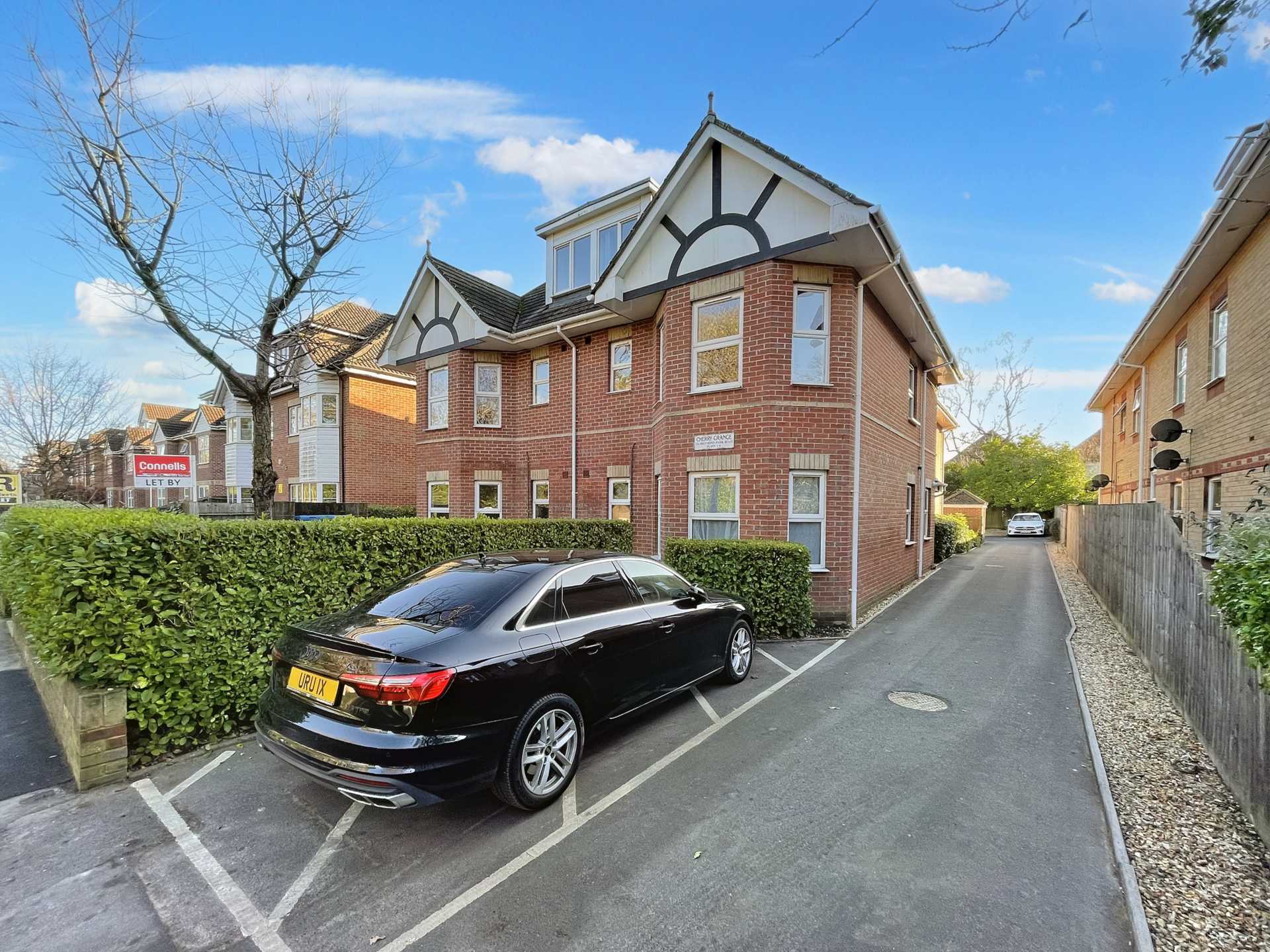 Charminster, Bournemouth * Great Rental *, Image 1