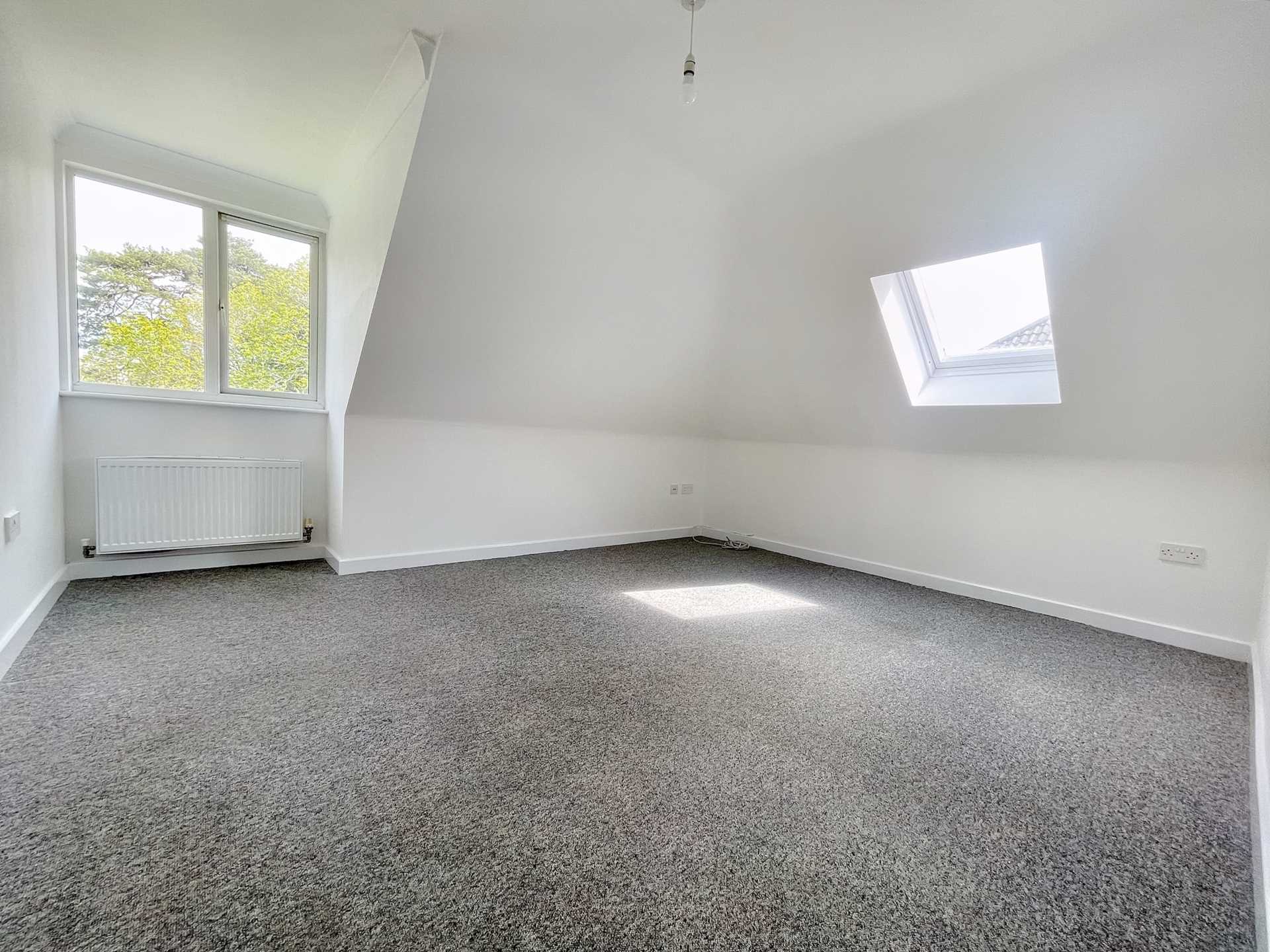 Charminster, Bournemouth * Great Rental *, Image 2