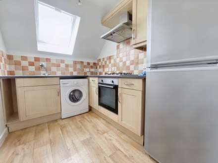 Charminster, Bournemouth * Great Rental *, Image 3