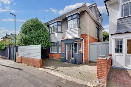 4 Bedroom Detached, Maclaren Road, Bournemouth *A must view home*