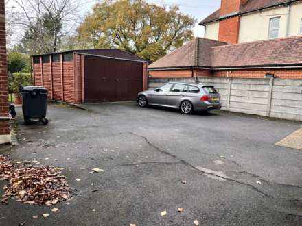 Rushton Crescent, Bournemouth, Image 12
