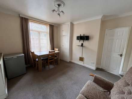 Rushton Crescent, Bournemouth, Image 7