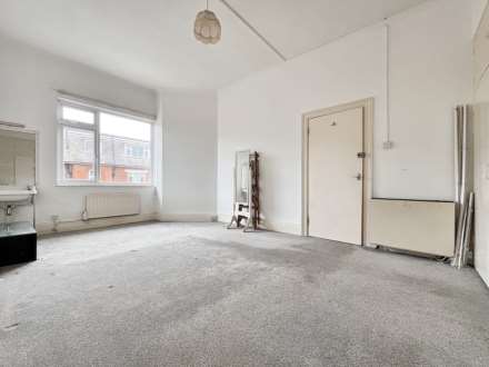 West Cliff,Bournemouth FRONT LINE SEA VIEW!, Image 18