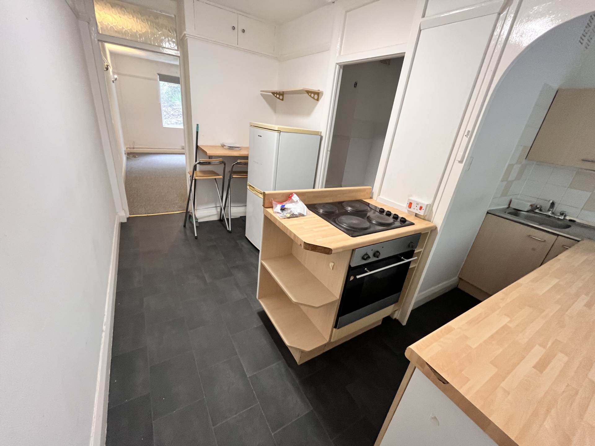 Bournemouth Square  * Bargain Studio Rental*, Image 9