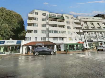 Bournemouth Square  * Bargain Studio Rental*, Image 2