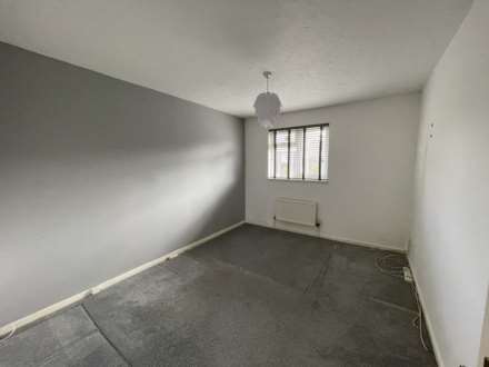 Ladysmith Close, Christchurch - Available 12/1/2026, Image 11