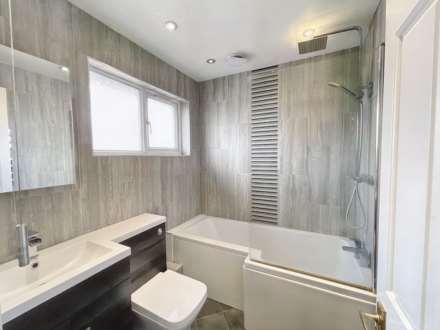 Ladysmith Close, Christchurch - Available 12/1/2026, Image 6