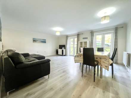 Close East Cliff, Bournemouth * Great Rental Apartment *, Image 2