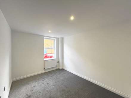 St Albans Crescent, Bournemouth, Image 6