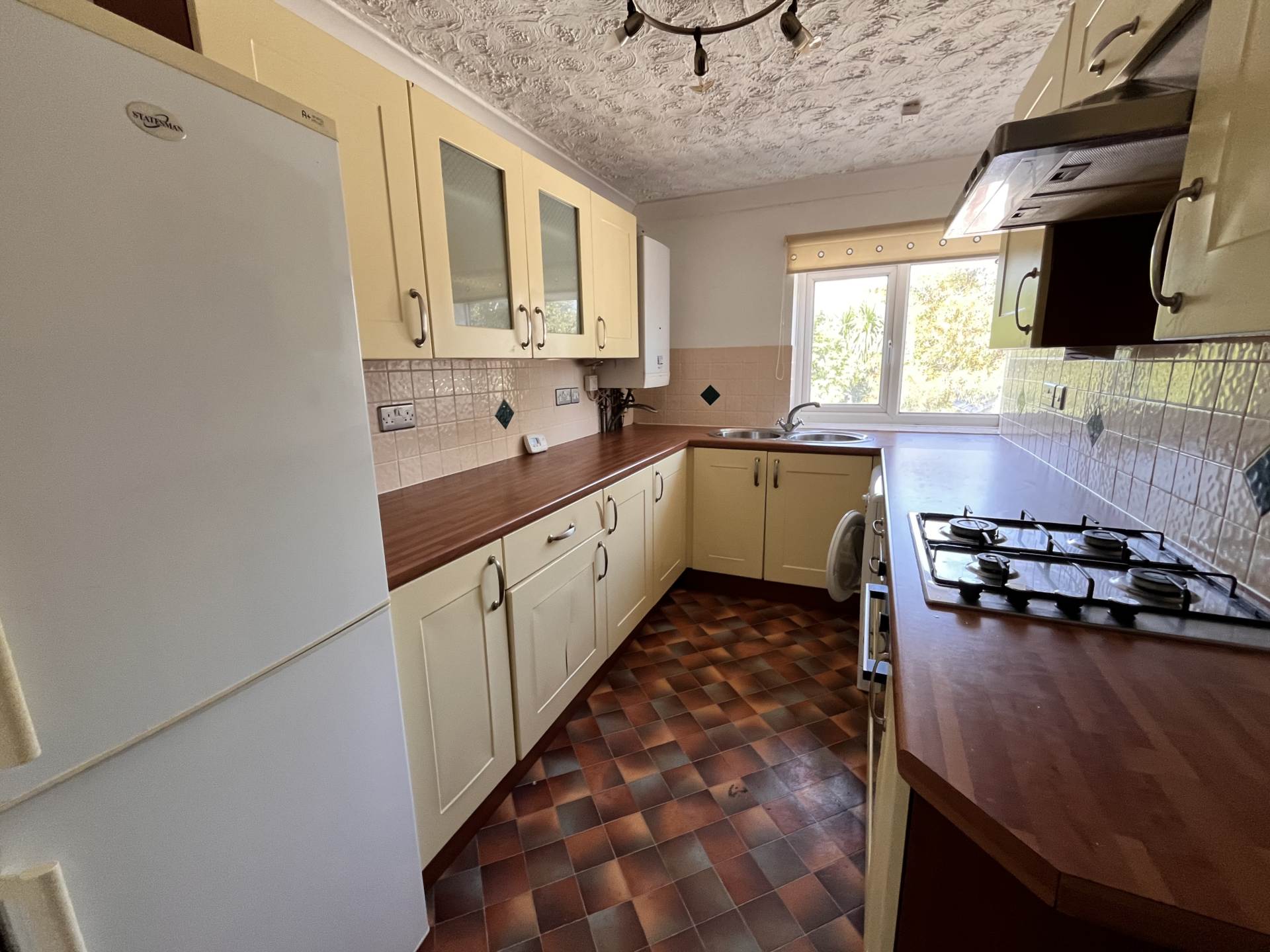 Westbourne/ Branksome Area *, Image 4