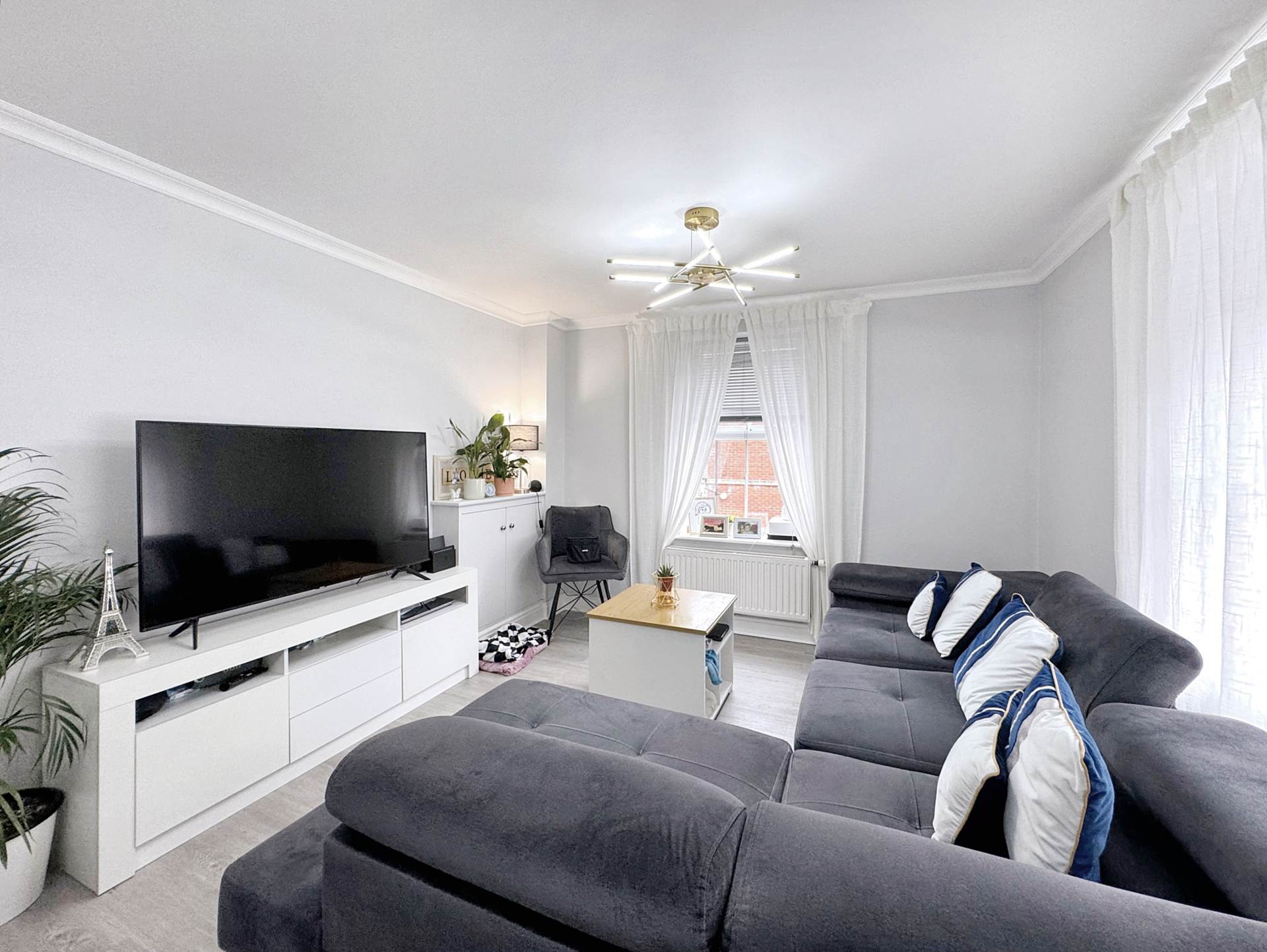 Holdenhurst Road, Bournemouth, Image 7