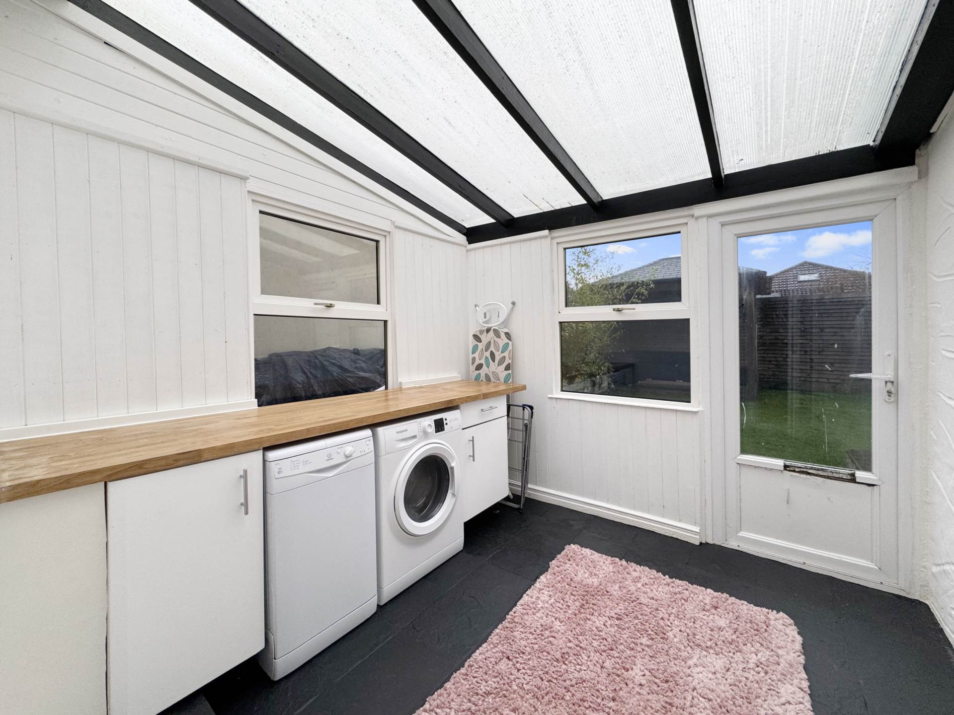 Evershot Road, Bournemouth, Opposite Castlepoint!, Image 9